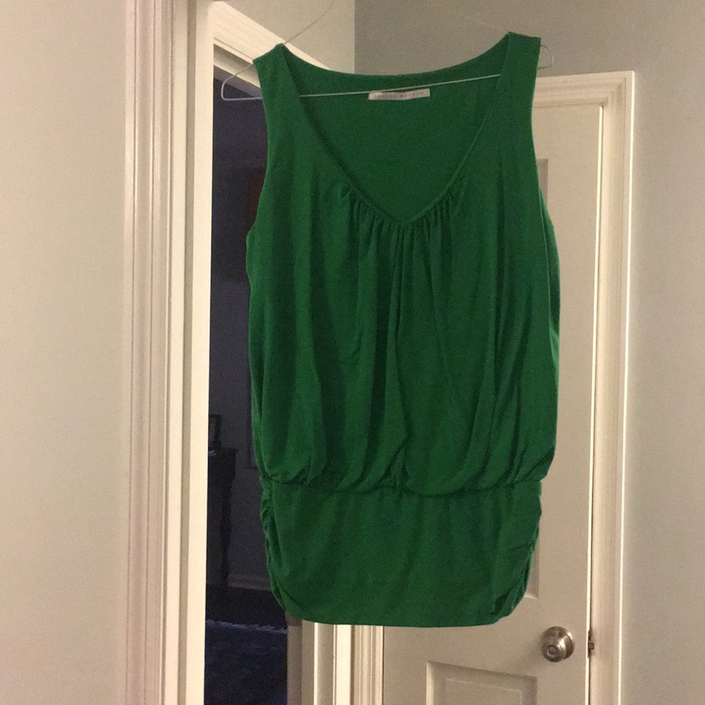 Sleeveless st pats green shirt